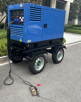 휠 액체 냉각 발전기 디젤 엔진 35kw 전력 400A 체시에 용접 장치