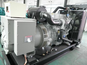 냉각한 1106A-70TAG4 Perkins 디젤 엔진 발전기 200kva 자동차 조정을 급수하십시오
